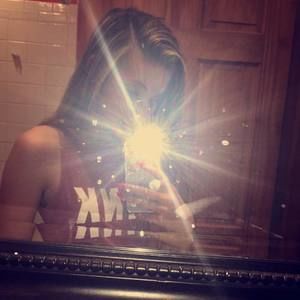 Meet your Posher, Amelia